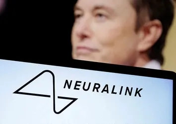 Elon Musk "bir ilk" diyerek duyurdu! İnsan beynine çip yerleştirildi
