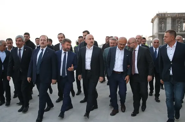Türkiye yeni havalimanına kavuşuyor! Bakan Karaismailoğlu tarih verdi: Yıllık 8 milyon yolcu