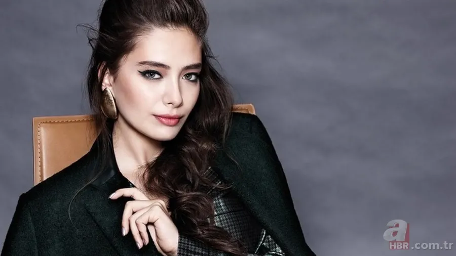 Vuslat oyuncusu Kadir Doğulu ve eşi Neslihan Atagül arasındaki yaş farkı dikkat çekti 4