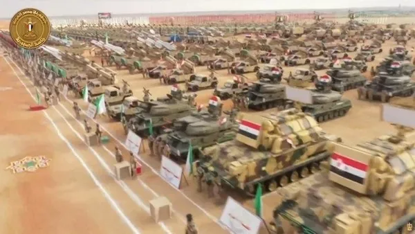 Mısır’dan gövde gösterisi! Çok sayıda savaş uçağı, tank...