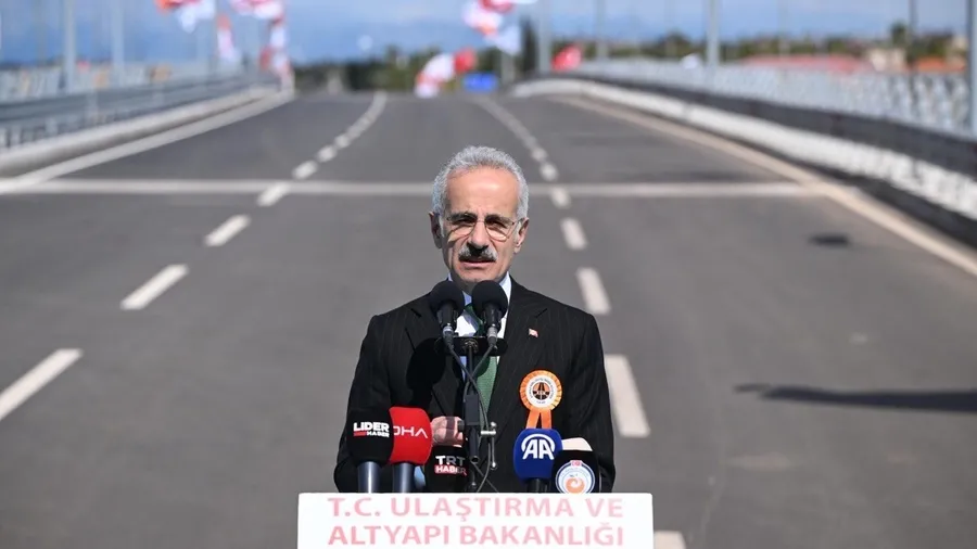 antalyada-altinkale-kavsagi-ile-kesintisiz-seyahat-gecis-suresi-30-saniyeye-dustu-1775830822417.jpg Geçiş süresi 30 saniyeye düştü - 1