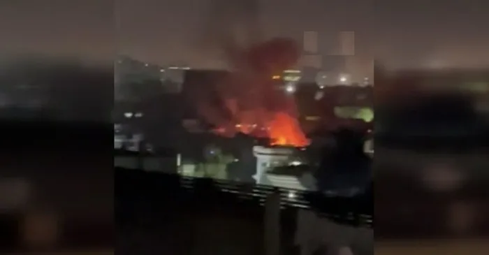 Afganistan'da patlama! Bölgeden silah sesleri duyuldu - 1