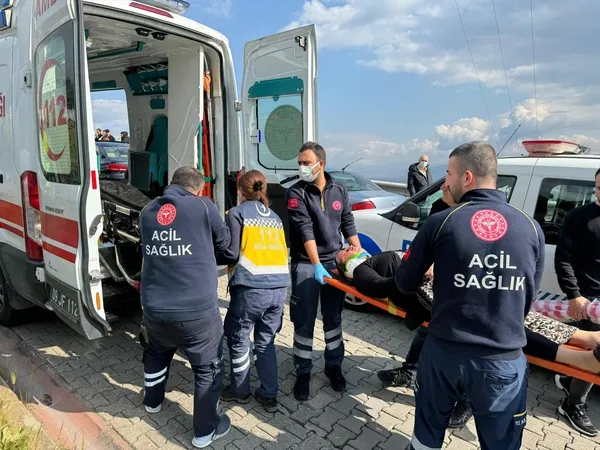 Aydın Efeler'de halk otobüsü devrildi: 28 yaralı - 3