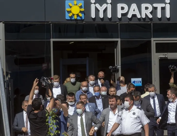 İYİ Parti Genel Merkezi'nde kavga! Partililer binayı bastı