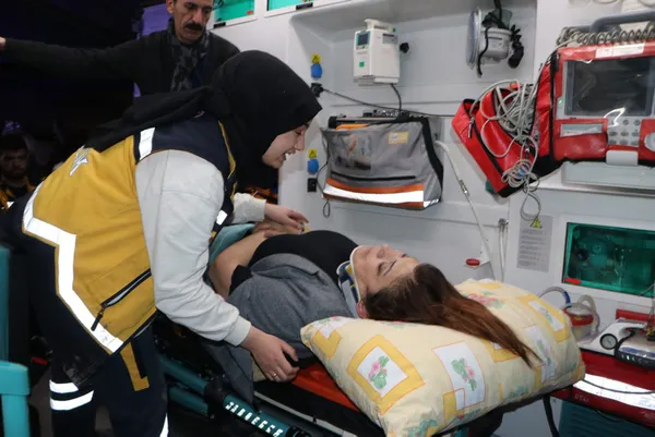 HDP Grup Başkanvekili Meral Danış Beştaş trafik kazası geçirdi! Ankara’ya sevk edildi