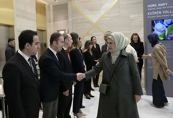 Emine Erdoğan’dan New York’taki Türkevi’ne ziyaret