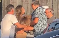 Kadın sürücülerin yol verme kavgası!