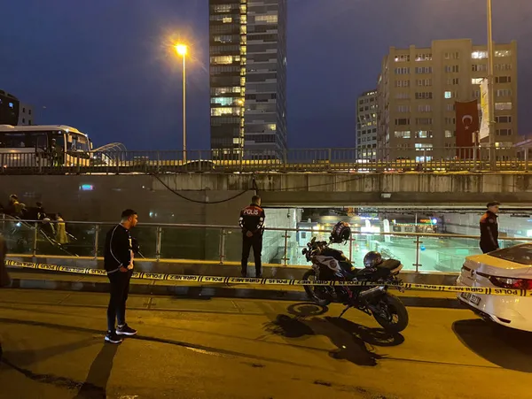 son-dakika-mecidiyekoyde-supheli-paket-alarmi-bomba-imha-ekibi-sevk-edildi-1699029121233.jpg Son dakika: Mecidiyeköy'de 'şüpheli paket' alarmı! Bomba imha ekibi sevk edildi - 1