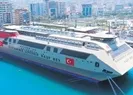 Gemiler depremzedelere hayat veriyor