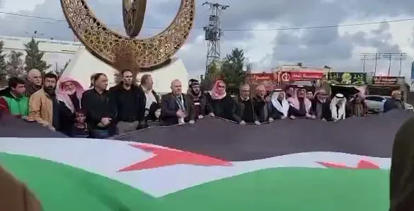 suriyelilerden-pkkya-yonelik-baslatilan-pence-kilic-hava-harekatina-destek-umudumuz-turkiye-1669375425278.jpg Suriyelilerden PKK'ya yönelik başlatılan Pençe Kılıç Hava Harekatı'na destek! Umudumuz Türkiye - 2