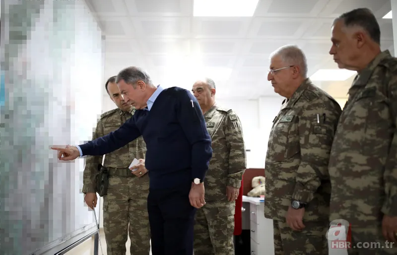 Bakan Akar ve TSK komuta kademesi Suriye sınırında! 4