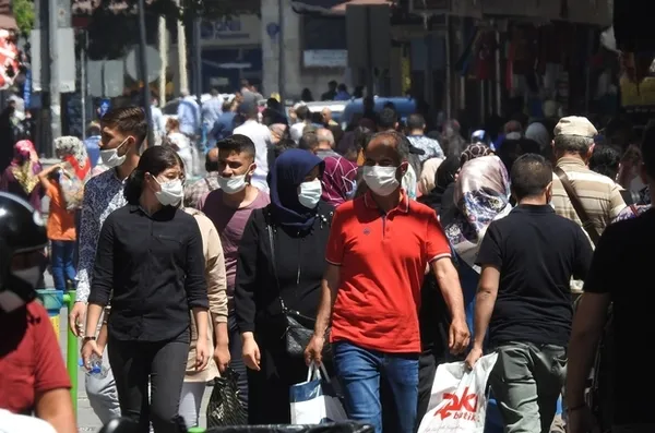 saglik-bakani-fahrettin-koca-illere-gore-haftalik-vaka-sayisini-paylasti-hangi-illerde-vakalar-azaldi-istanbul-ankara-izmirde-vakalarda-son-durumiste-1614639085107.jpg Sağlık Bakanı Fahrettin Koca illere göre haftalık vaka sayısını paylaştı! Hangi illerde vakalar azaldı? İstanbul Ankara İzmir'de vakalarda son durum...İşte harita! - 10