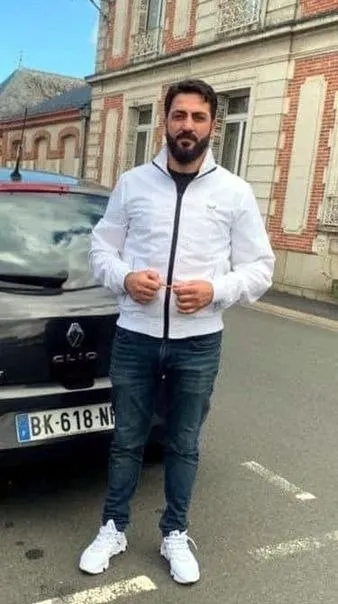 fransadaki-turk-cinayetinde-yeni-detay-o-telefondan-sonra-mekandan-ayrildi-1632290692538.jpg Fransa'daki Türk cinayetinde yeni detay: O telefondan sonra mekandan ayrıldı - 3