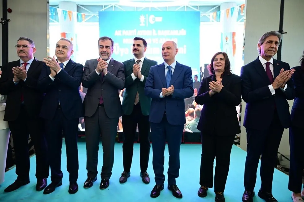 Aydın'da bin 10 muhtar ve aza AK Parti'ye katıldı - 3