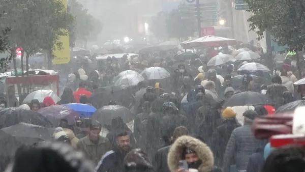SON DAKİKA! İstanbul'da sabah saatlerinde yağan kar şaşkına uğrattı! Kar yağışı devam edecek mi? Meteoroloji'den flaş uyarı geldi - 8