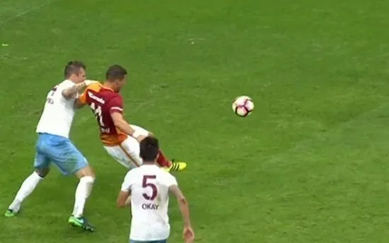 Lukas Podolski’den Fırat Aydınus’a gönderme