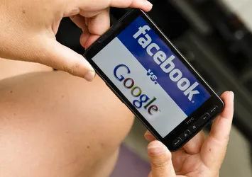 Dünya bunu konuşuyor: Facebook, Amazon, Apple ve Google kullanıcıları neden dinliyor?