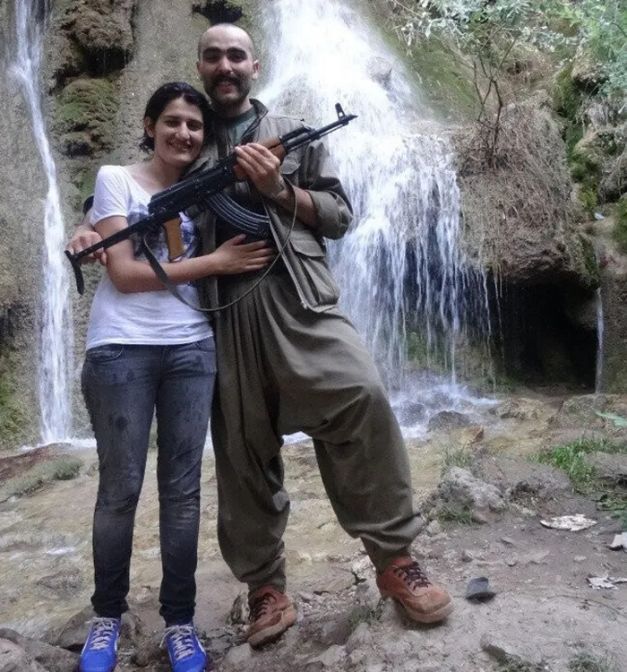 Son dakika: HDP'li Semra Güzel'e sözü ve yazılı savunma için tebligat! Terörist sevgilisi ile fotoğrafları ortaya çıkmıştı - 1