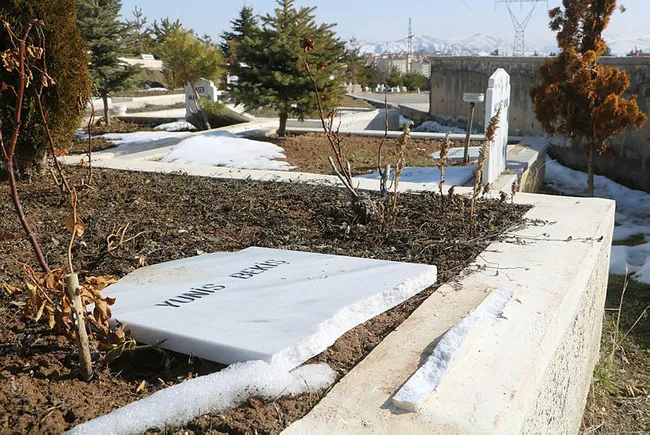 Adana'da 79 mezarı tahrip eden 5 DEAŞ'lı tutuklandı - 4