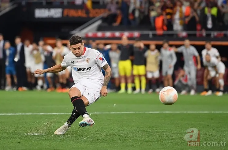 Galatasaray'a Arjantinli sağ bek! Doue olmayınca rota ona döndü 15