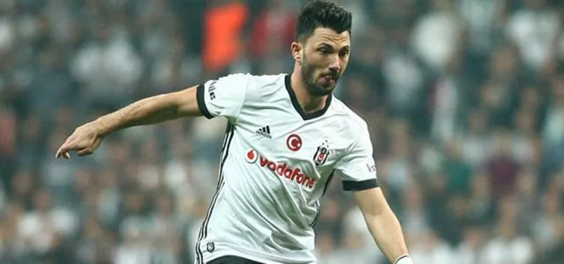 Beşiktaş Tolgay Arslan'ı KAP'a bildirdi