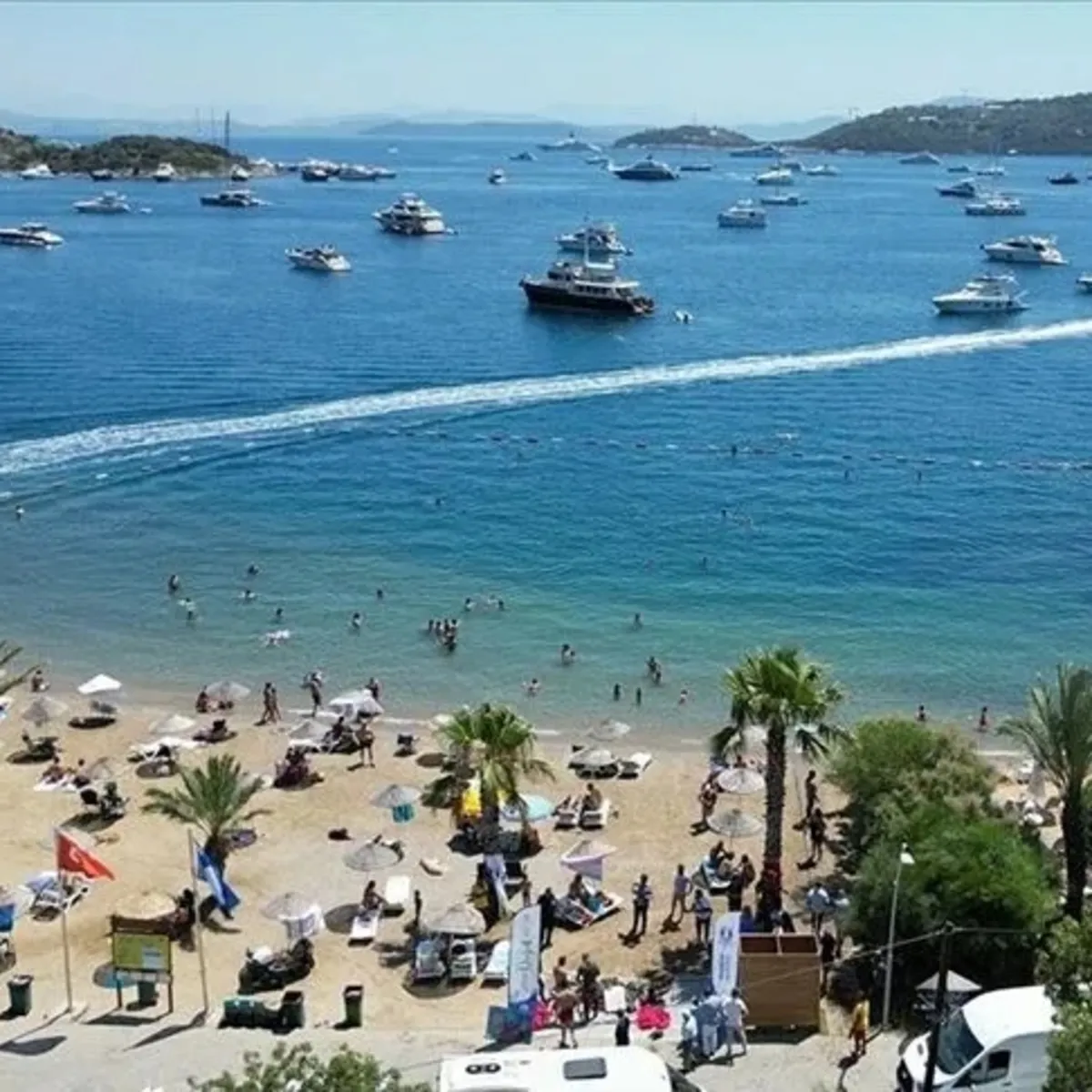 Xuma Beach Çalışanları, Mesai Ücretleri ve Bahşişlerin Kesilmesine Tepki Gösterdi