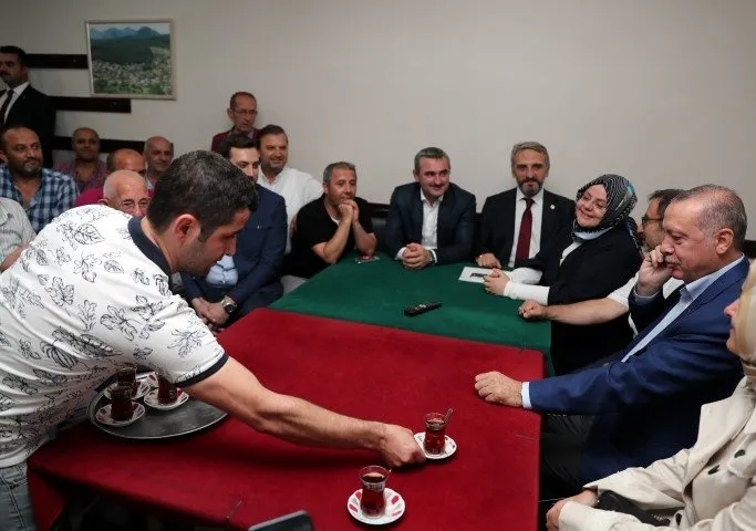 Cumhurbaşkanı Erdoğan’dan Kasımpaşa’ya sürpriz ziyaret