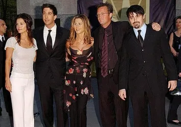 Friends'in Chandler'i Matthew Perry ölü bulundu