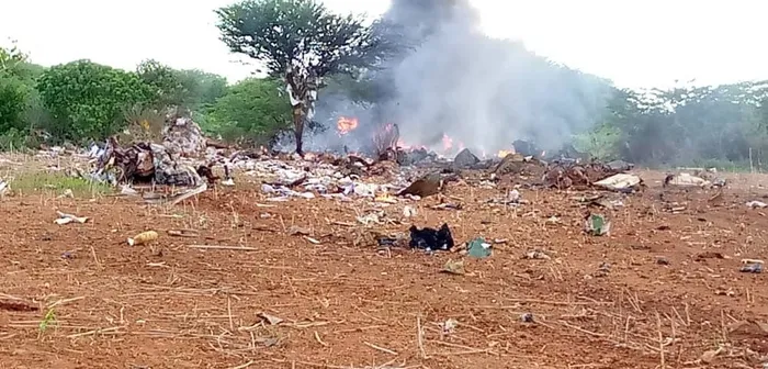 Somali'de yardım malzemeleri taşıyan uçak düştü - 2