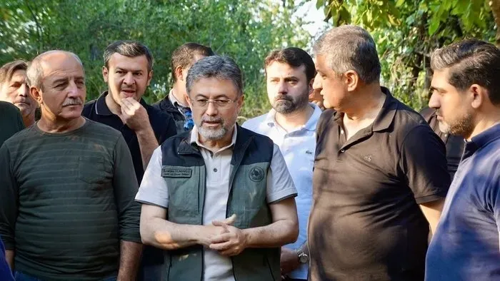 Orman yangınlarından daha tehlikeli sosyal medya yalanları! Bakan Yumaklı’dan dikkat çeken açıklama