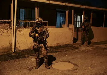İstanbul'da "çete" operasyonu