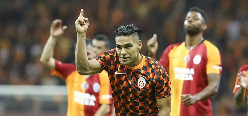 Falcao taraftarların isteğini kırmadı! Maç sonu...