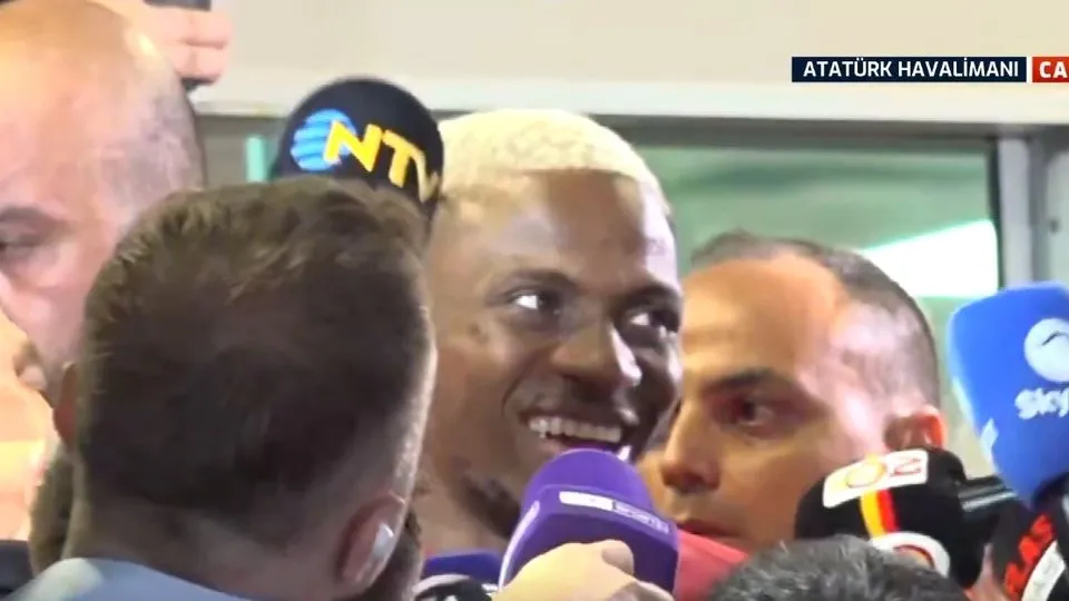Galatasaray taraftarı Victor Osimhen’e kavuştu!