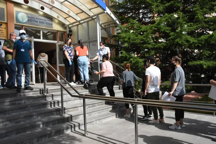 Son dakika: Yükseköğretim Kurumları Sınavı’nda YKS ilk oturum sona erdi! Milyonlarca öğrenci sınavda ter döktü