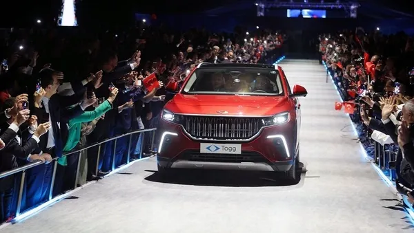 1681578747847.jpg Yerli ve milli proje düşmanı Can Ataklı yine Togg'u hedef aldı: Görmemişin oğlu olmuş tutmuş Togg'unu koparmış - 3