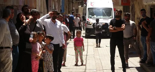 Diyarbakır’da çakmakla oynayan 4 yaşındaki çocuk evi yaktı: Pencereden alev topu çıktı