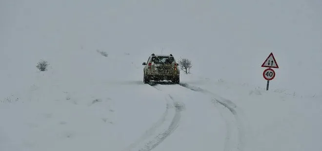 Sivas'ta 177 köy yolu kar nedeniyle ulaşıma kapandı