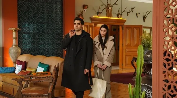 yali-capkini-pelin-kimdir-buce-buse-kahraman-kac-yasinda-aslen-nereli-oynadigi-dizi-ve-filmler-neler-1675000424276.jpg Yalı Çapkını Pelin kimdir? Buçe Buse Kahraman kaç yaşında, aslen nereli? Oynadığı dizi ve filmler neler? - 1