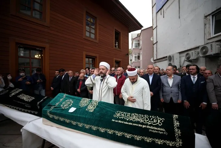 Fatih’te ölü bulunan 4 kardeş son yolculuğuna uğurlandı