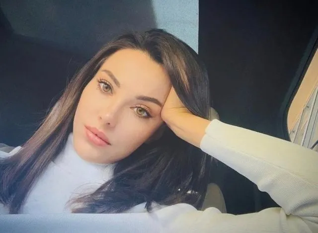 kagit ev in yildizi tuvana turkay in dogal hali hayran birakti makyajsiz haline begeni yagdi