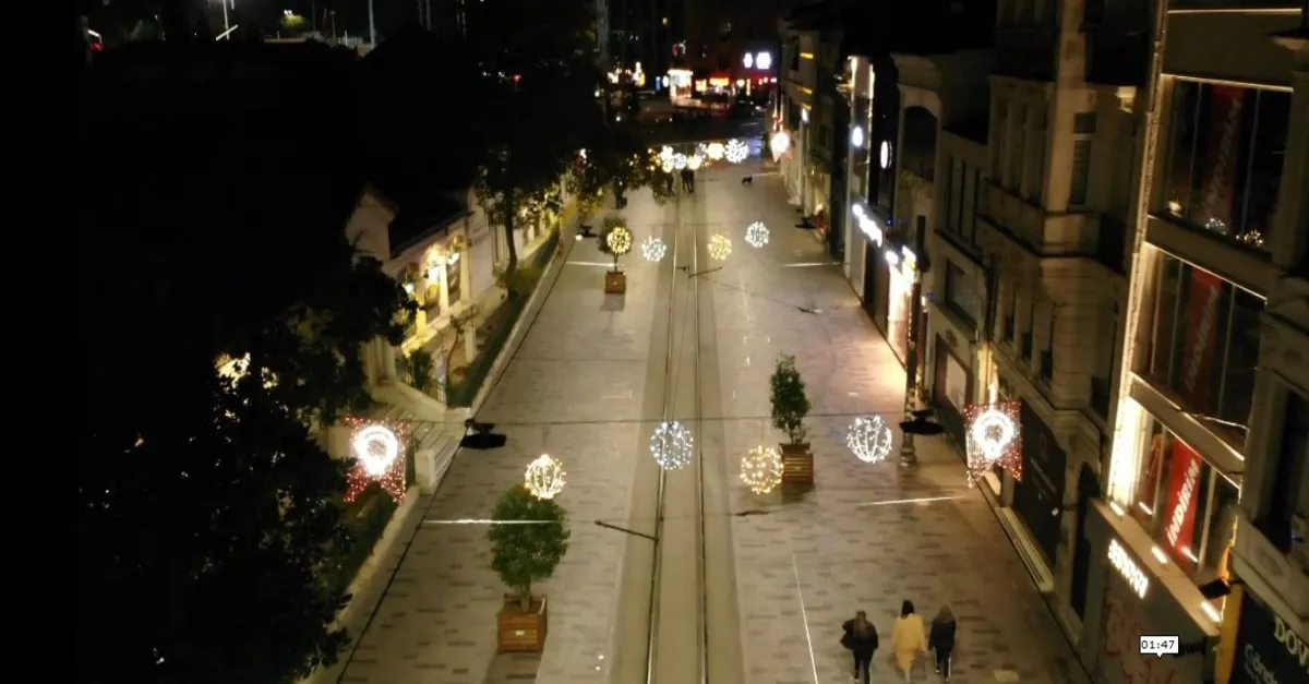 İstiklal Caddesi kısıtlama kararı sonrası boş kaldı