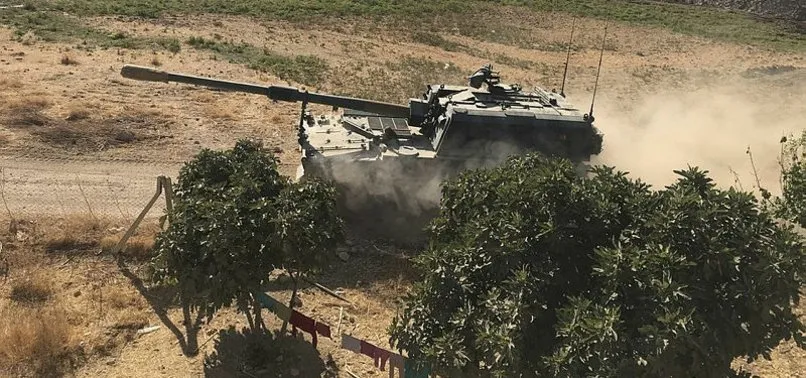 Özel harekat polisleri Barış Pınarı Harekatı içi yola çıktı