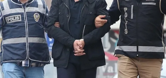 Kırmızı bültenle aranan DEAŞ üyesi terörist sahte kimlikle yakalandı