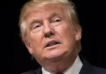 Trump imzaladı uçağa alınmadılar