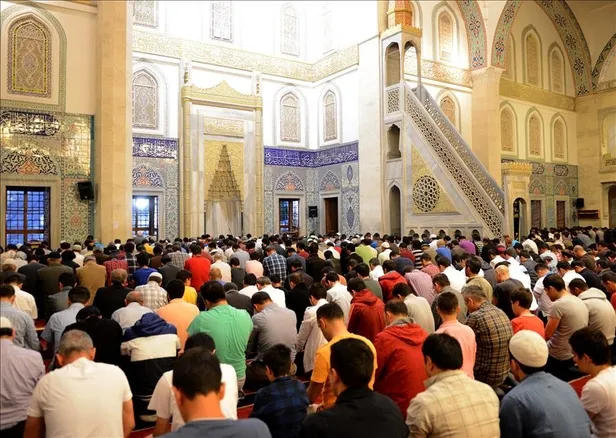 Diyanet 2021: Bugün teravih var mı? 12 Nisan camilerde teravih namazı kılınacak mı? İlk teravih hangi gün kılınacak?