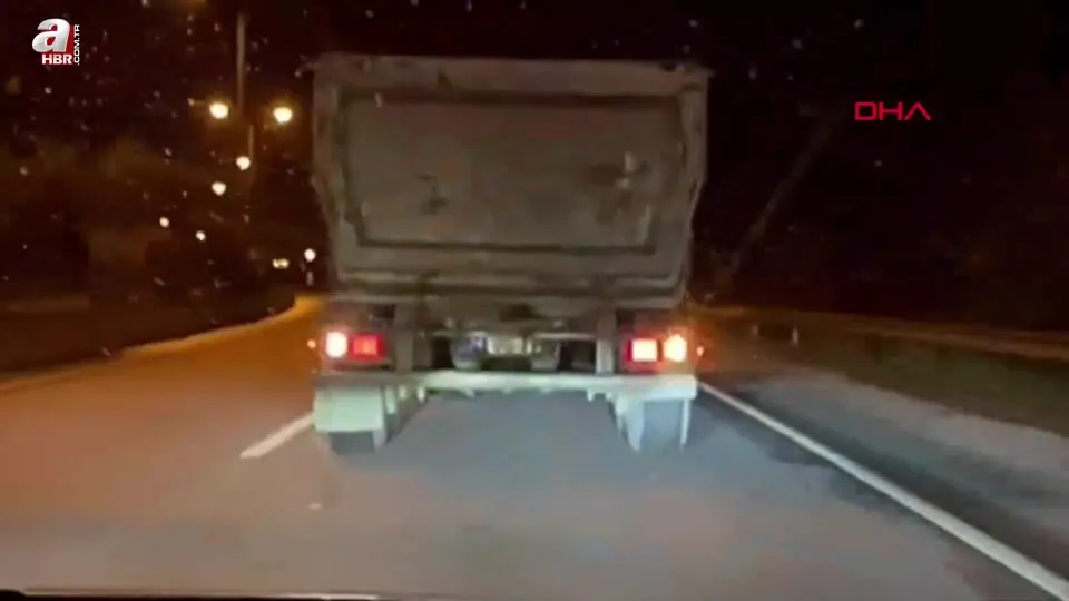 Hatay’da TIR’dan 28 kaçak göçmen çıktı