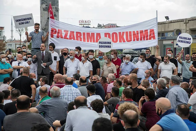 CHP’li Bakırköy Belediyesi’nin kararı pazar esnafını çileden çıkardı