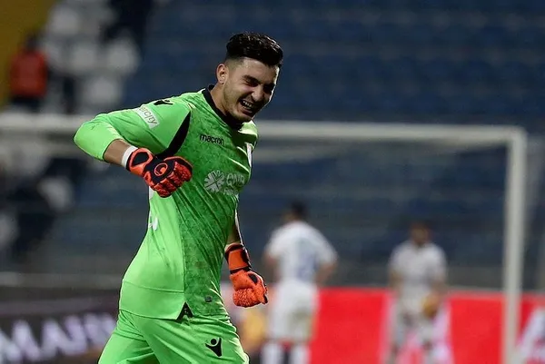 trabzonspor-baskani-ahmet-agaoglundan-flas-ugurcan-cakir-aciklamasi-gelen-teklifler-var-1618679273544.jpeg Trabzonspor Başkanı Ahmet Ağaoğlu açıkladı: Uğurcan Çakır'a teklifler var - 2