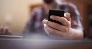 Irak’ta akıllı telefon yasağı
