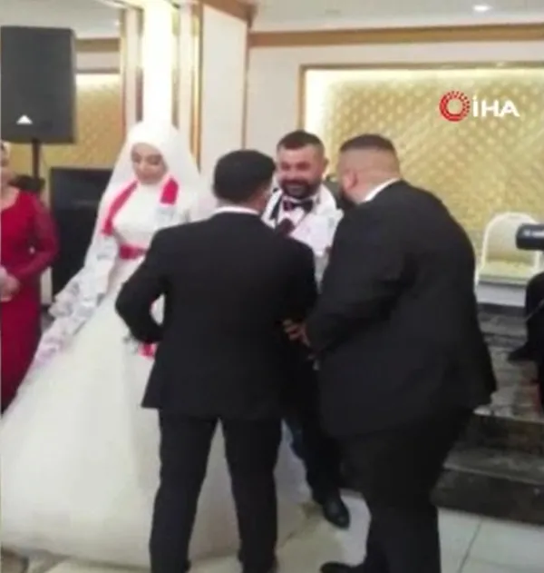 yeni-evlenen-cifte-tuhaf-taki-gelinin-surati-dustu-1638861045855.jpg Yeni evlenen çifte tuhaf takı! Gelinin suratı düştü - 3
